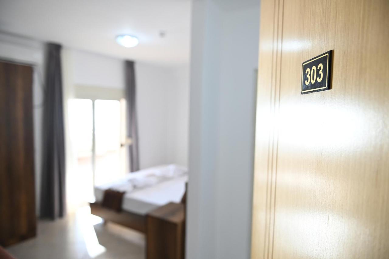 Vila Oxinn Kryemedhej ภายนอก รูปภาพ
